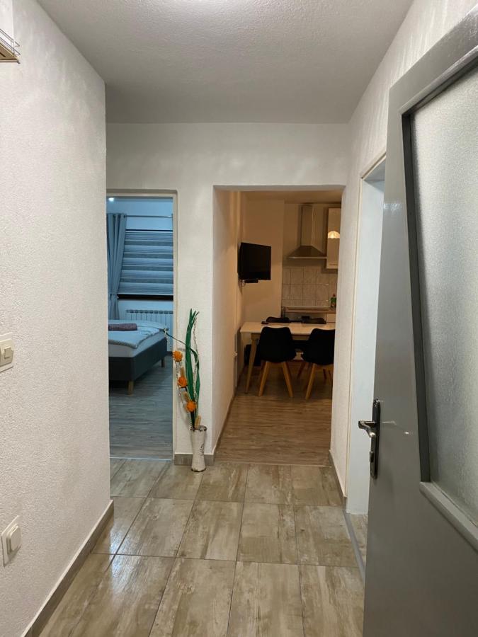 Apartman Laura 스몰리야나크 외부 사진