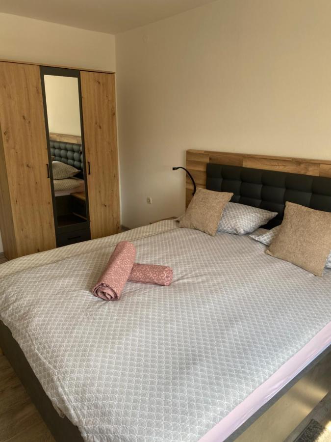 Apartman Laura 스몰리야나크 외부 사진