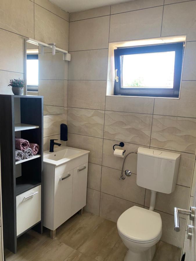Apartman Laura 스몰리야나크 외부 사진