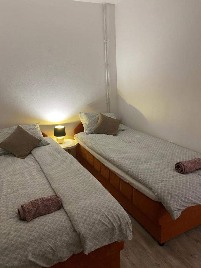 Apartman Laura 스몰리야나크 외부 사진