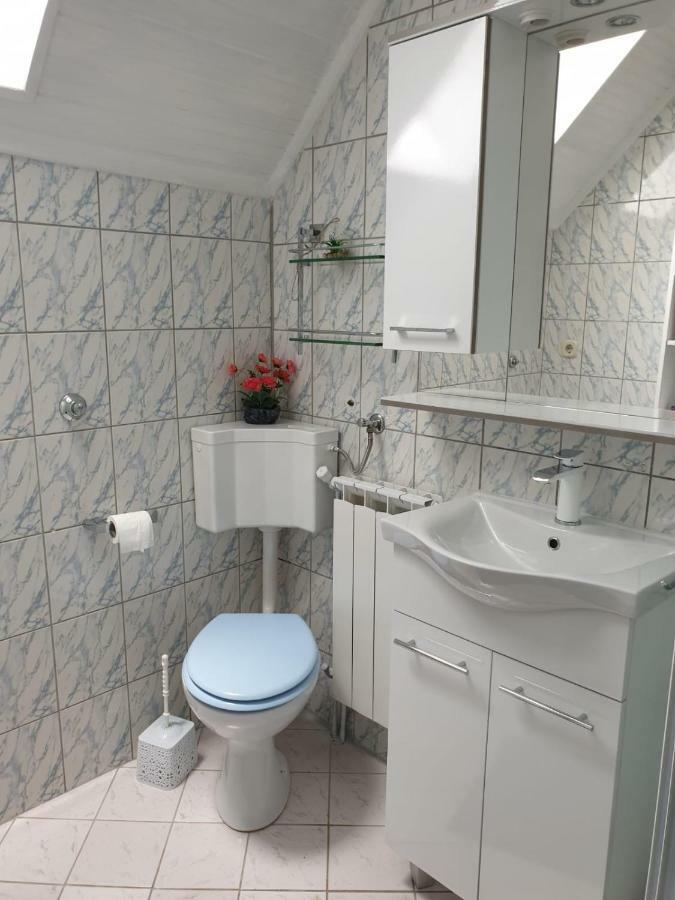 Apartman Laura 스몰리야나크 외부 사진