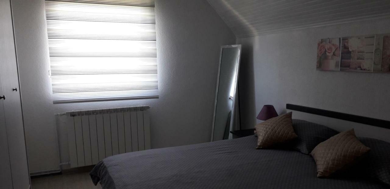 Apartman Laura 스몰리야나크 외부 사진